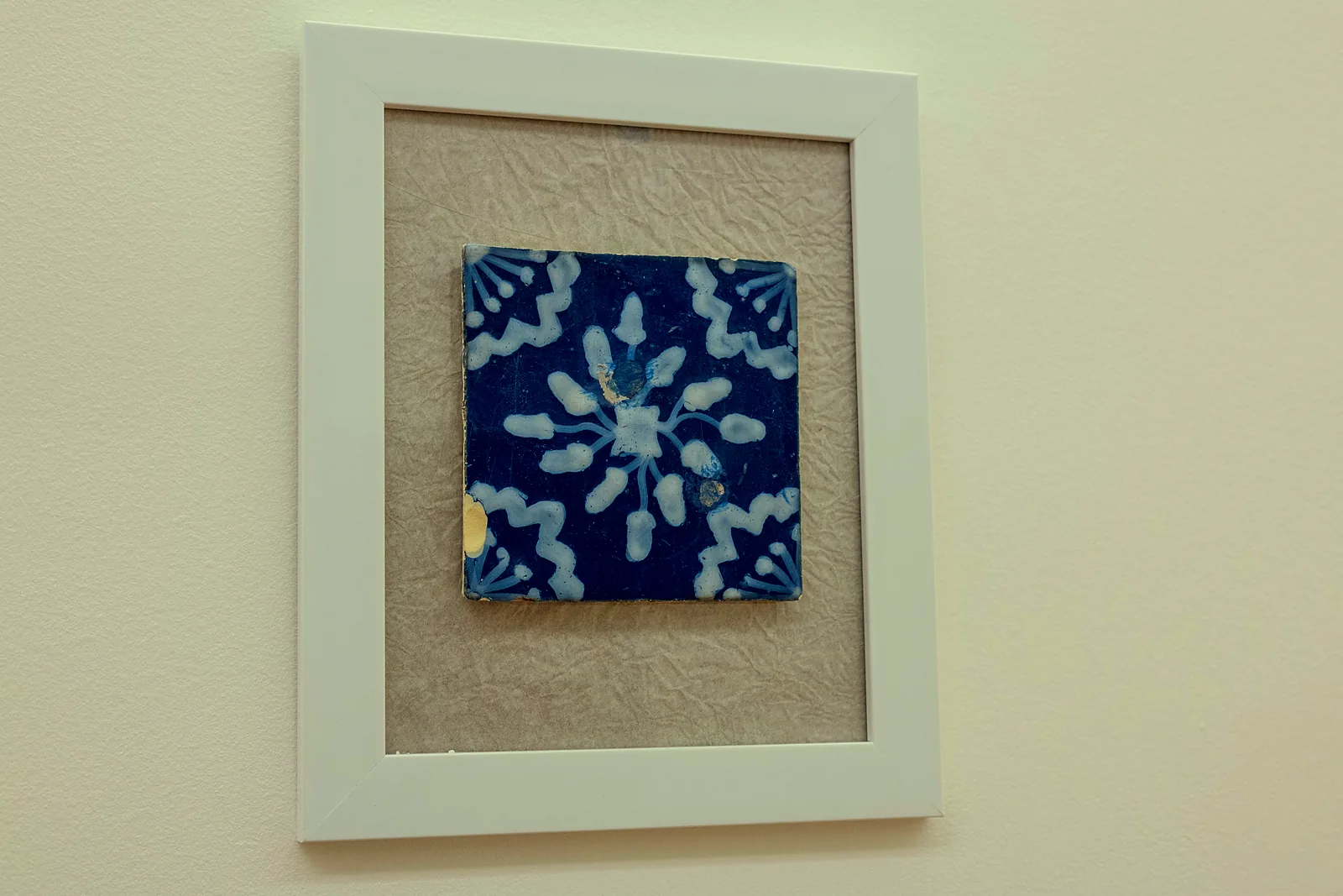 Framed blue and white tile, Casa dos Azulejos